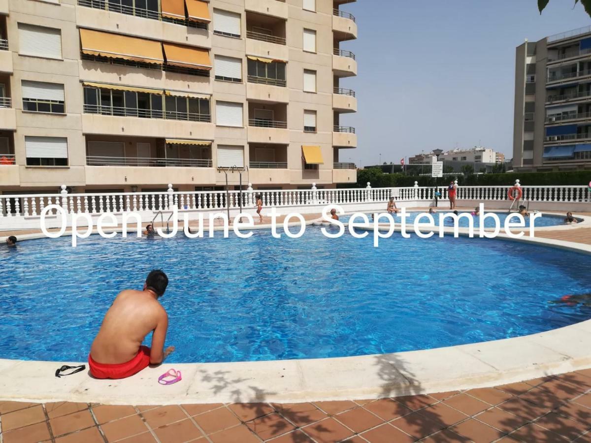 Playa Y Pueblo Con 2 Parkings